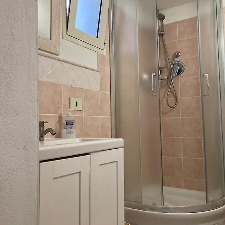 Trilocale- 2 Bagni-aria Condizionata-wi Fi-piscina Apartment