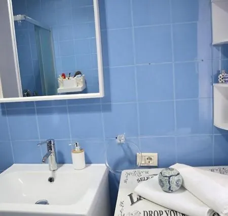 Apartment Trilocale- 2 Bagni-aria Condizionata-wi Fi-piscina *
