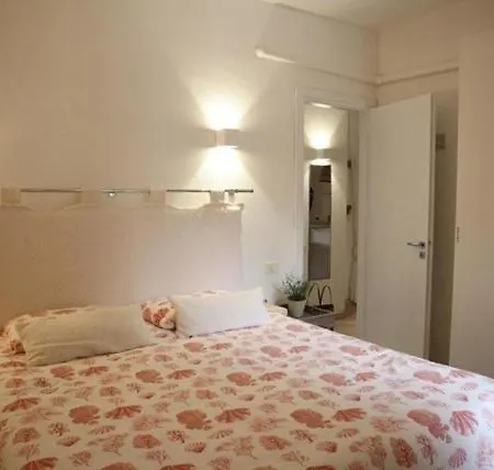 Trilocale- 2 Bagni-aria Condizionata-wi Fi-piscina Apartament *